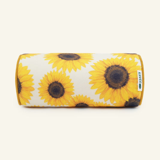 Cavia tunnel met zonnebloemenprint en gele sherpa voering, liggend van opzij gezien