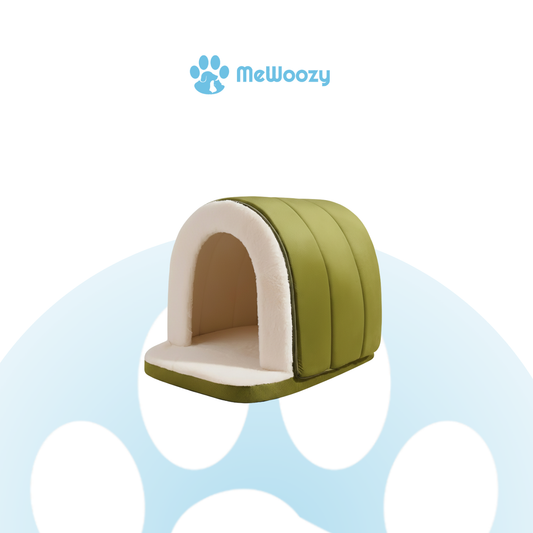 Groen iglo kattenbed met overkapping en crèmekleurige pluche binnenkant