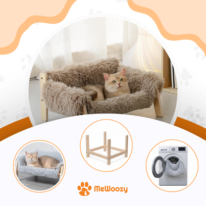 Kattenbank met kat, los houten frame en hoes in de wasmachine