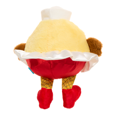 Achterkant van de kuikenknuffel met rood broekje en witte satijnen rand
