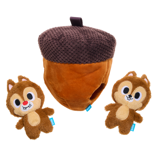 Snuffelspeelgoed van pluche: bruine eikel met losse Knabbel en Babbel knuffels ernaast