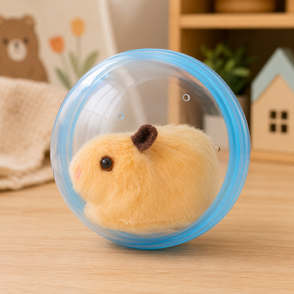 Automatisch rollend speeltje: pluchen hamster in blauwe doorzichtige bal op houten vloer