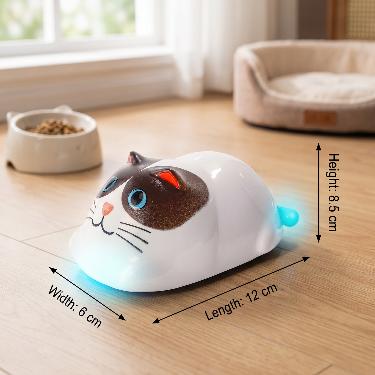 Afmetingen van de kattenrobot: 12 cm lang, 6 cm breed, 8,5 cm hoog