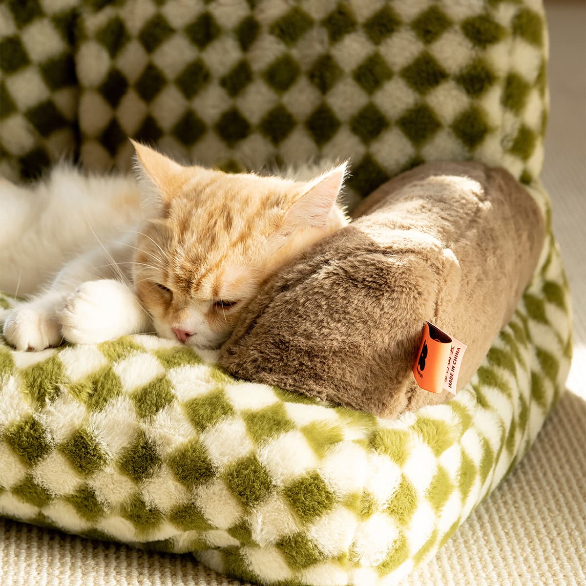 Cat &amp; Dog Sofa – For Cozy Sleeping Comfort