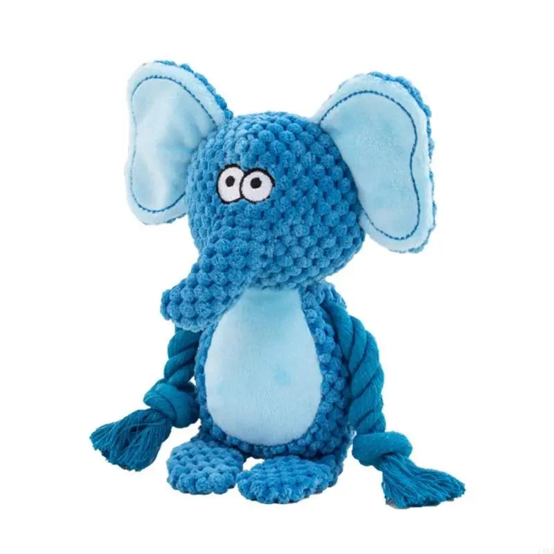 De knuffel als blauwe olifant met lichtblauwe oren en touwarmen